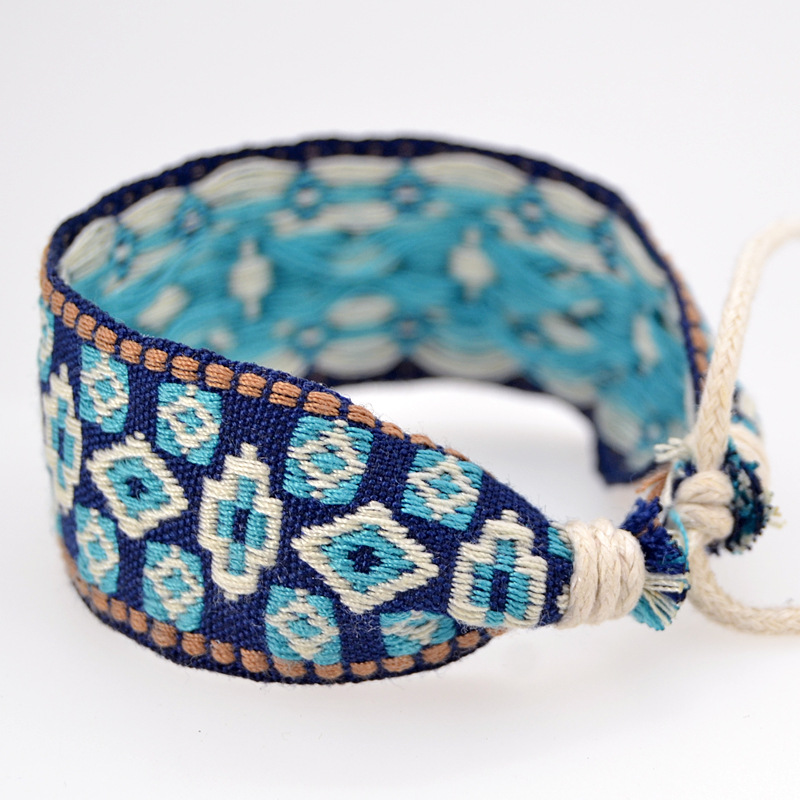 Pulseiras Jacquard tecidas à m - Ethnic Fashion Brands avaliação e preço